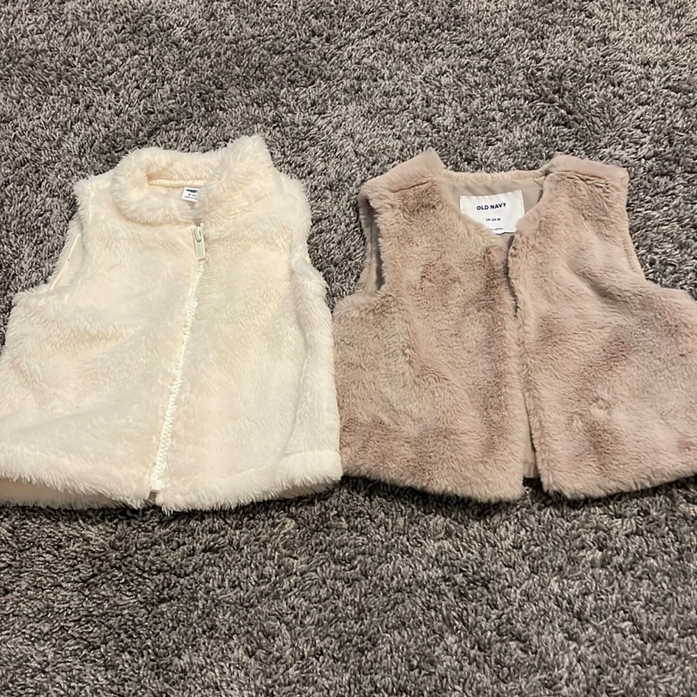 Old navy fur vest bundle 6-12 months and 18-24months